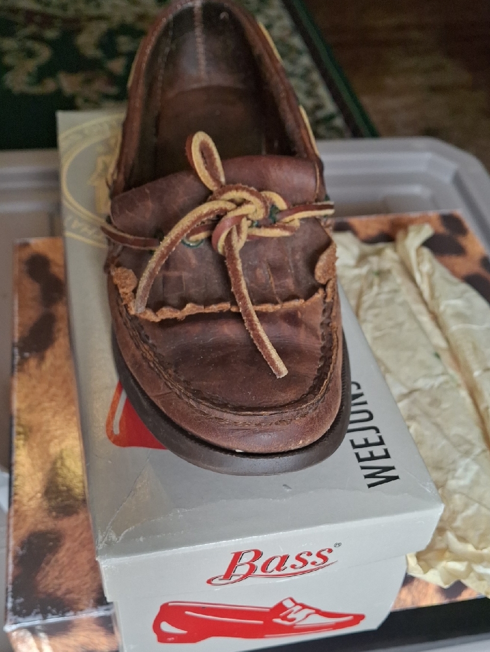 Bass Men’s Brown Leather Boat Shoe with Lace Detail
